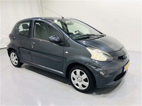 Toyota Aygo - 1.0-12V + 5-Drs Edition - 1