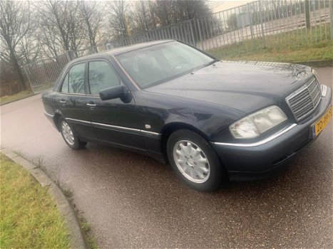 Mercedes-Benz C-klasse - C 200 CDI; SEDAN - 1