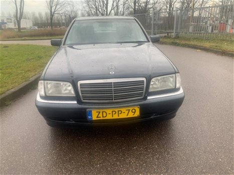 Mercedes-Benz C-klasse - C 200 CDI; SEDAN - 1