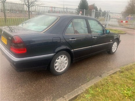 Mercedes-Benz C-klasse - C 200 CDI; SEDAN - 1