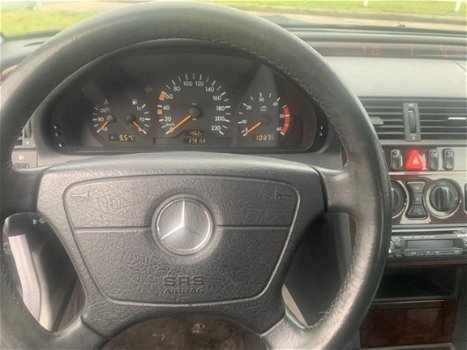 Mercedes-Benz C-klasse - C 200 CDI; SEDAN - 1