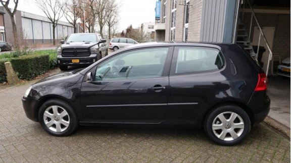 Volkswagen Golf - 1.6 Sportline AIRCO/STOELVERWARMING/NAP - 1