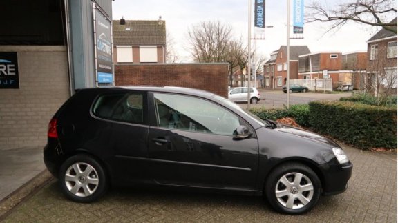 Volkswagen Golf - 1.6 Sportline AIRCO/STOELVERWARMING/NAP - 1