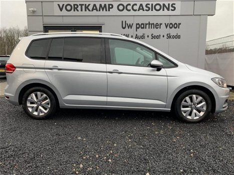 Volkswagen Touran - 1.6 TDI 110PK COMFORTLINE NAVI/TREKHAAK/PDC/ - 1