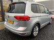 Volkswagen Touran - 1.6 TDI 110PK COMFORTLINE NAVI/TREKHAAK/PDC/ - 1 - Thumbnail