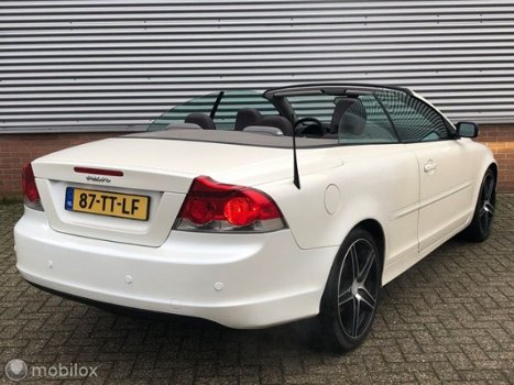 Volvo C70 Convertible - 2.4i Momentum - 1