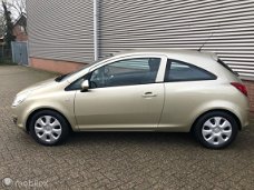 Opel Corsa - 1.0-12V Essentia NIEUWSTAAT