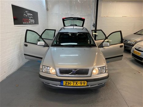 Volvo V40 - 1.8 Luxury NIEUWE APK//AIRCO//HALF LEDER BEKL - 1