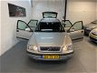 Volvo V40 - 1.8 Luxury NIEUWE APK//AIRCO//HALF LEDER BEKL - 1 - Thumbnail