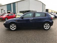 Alfa Romeo 147 - 1.6 T.Spark Impression met Nap, airco, elektr ramen/spiegels