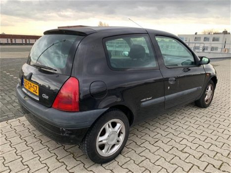 Renault Clio - 1.2-16V Authentique - 1