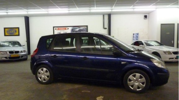 Renault Scénic - 1.9 dCi Authentique Comfort Inruil Mogelijk - 1