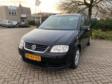 Volkswagen Touran - 1.6-16V FSI Athene // Nieuwe APK