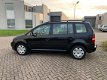 Volkswagen Touran - 1.6-16V FSI Athene // Nieuwe APK - 1 - Thumbnail