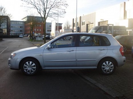 Kia Cerato - 2.0-16V EX - 1