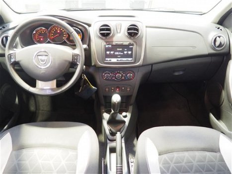 Dacia Sandero - 0.9 TCe Stepway Lauréate | Navigatie | Trekhaak | Airco | Cruise Control | - 1