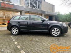 Audi A3 Sportback - 1.6 /Airco/Climate/Cruise/