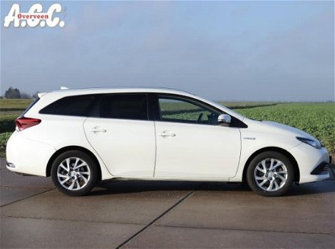 Toyota Auris - 1.8 Hybrid AUTOMAAT Panodak Navi ECC - 1