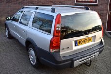 Volvo XC70 - 2.4 D5 Momentum '05 Leder Navi Xenon Clima