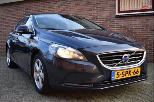 Volvo V40 - 1.6 D2 Momentum '13 Clima Cruise Navi - 1