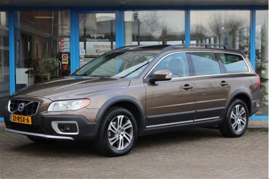 Volvo XC70 - 2.0 D3 (5Cil.) AUT Limited Ed. Schuifdak - Xenon - Afn.trekhaak - 1