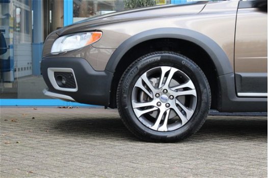 Volvo XC70 - 2.0 D3 (5Cil.) AUT Limited Ed. Schuifdak - Xenon - Afn.trekhaak - 1