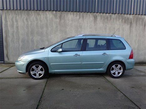 Peugeot 307 SW - 2.0 16V 6/7 persoons, airco, LMV, trekhaak - 1