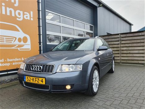 Audi A4 Avant - 2.0 met Climate control en Trekhaak - 1