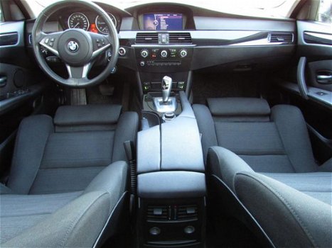 BMW 5-serie Touring - 520d Executive 19'' Alpina Pano Xenon Navi 2010 - 1