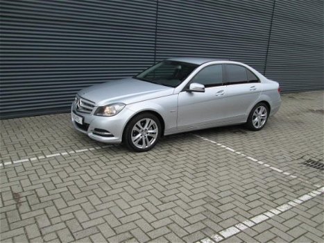 Mercedes-Benz C-klasse - 220 CDI Avantgarde 136137 km met mb historie zeer mooie en complete mercede - 1