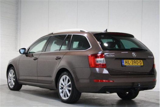 Skoda Octavia Combi - 1.6 TDI Greentech Style Businessline XENON|NAVI|CAMERA - 1