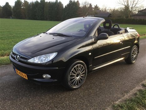 Peugeot 206 CC - 1.6-16V met airco & trekhaak - 1