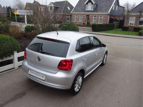 Volkswagen Polo - 1.2-12V STYLE 5-DEURS AIRCO STOELVERWARMING PRIVACY GLAS ZO GOED ALS NIEUW 21000KM - 1