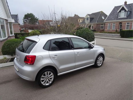 Volkswagen Polo - 1.2-12V STYLE 5-DEURS AIRCO STOELVERWARMING PRIVACY GLAS ZO GOED ALS NIEUW 21000KM - 1