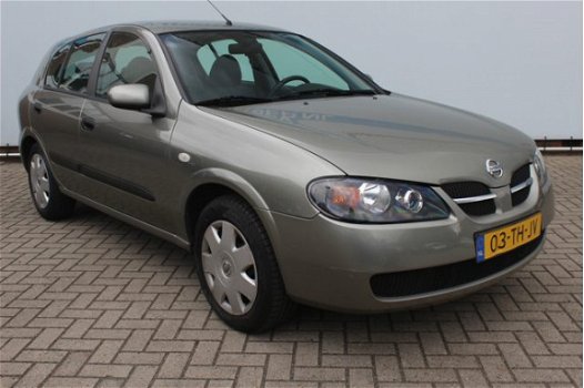 Nissan Almera - 1.5 Visia 5 Deurs Airco, trekhaak - 1