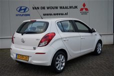 Hyundai i20 - 1.2i i-Deal Airco|Navi|Lichtmetaal