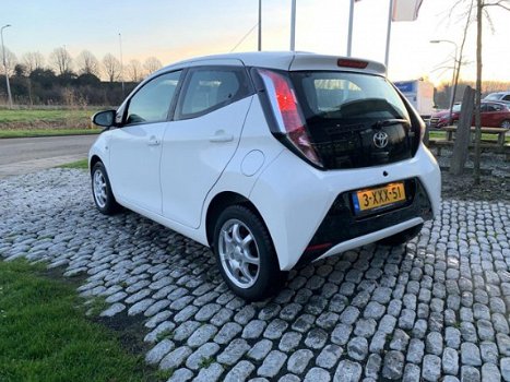 Toyota Aygo - 1.0 VVT-i x-play - 1