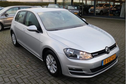 Volkswagen Golf - 1.6 TDI Comfortline BlueMotion 50 procent deal 5.475, - ACTIE Navi / Clima / PDC / - 1