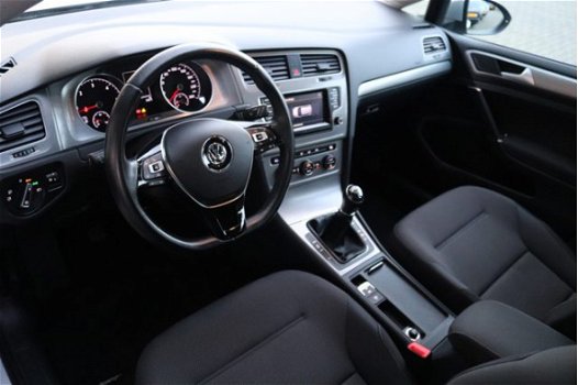Volkswagen Golf - 1.6 TDI Comfortline BlueMotion 50 procent deal 5.475, - ACTIE Navi / Clima / PDC / - 1