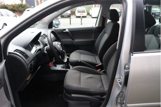 Volkswagen Polo - 1.4-16V Turijn 50 procent deal 1.875, - ACTIE Airco / Trekhaak / Elek ramen + spie - 1