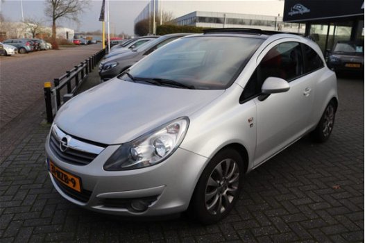 Opel Corsa - 1.2-16V Cosmo 50 procent deal 2.475, - ACTIE Pano dak / Airco / Trekhaak / 16'' LMV / C - 1