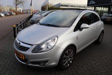 Opel Corsa - 1.2-16V Cosmo 50 procent deal 2.475, - ACTIE Pano dak / Airco / Trekhaak / 16'' LMV / C