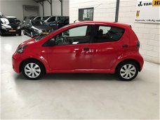 Toyota Aygo - 1.0 VVT-i Now AIRCO / AUDIO / CV OP AFSTAND