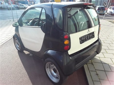 Smart City-coupé - & pure - 1