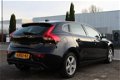 Volvo V40 - D4 190pk Ocean Race + Pano + Xenon + Leder + Navi + Park Assist - 1 - Thumbnail