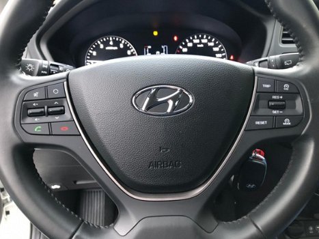 Hyundai i20 - 1.0 T-GDI Comfort nieuw staat verkerend auto 3 jaar fabrieks- garantie - 1