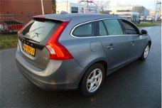 Volvo V60 - BWJ 2015 2.0 D3 150 PK Momentum Business NAVI/CLIMA/CRUISE/LMV