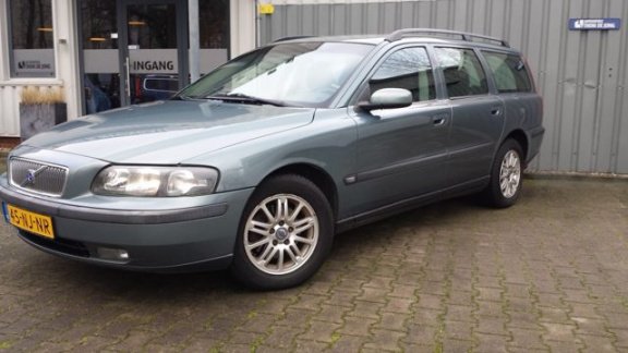 Volvo V70 - 2.4D EDITION I - 1