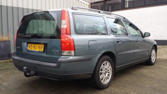 Volvo V70 - 2.4D EDITION I - 1