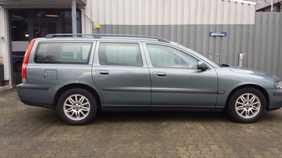 Volvo V70 - 2.4D EDITION I - 1